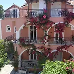 Apart Otel Delfini 2