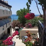 Apart Otel Delfini 2