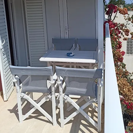 Delfini 2 Apartmanhotel 3*